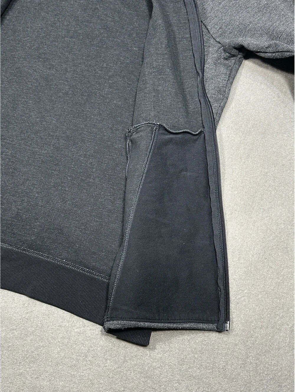 Under Armour Men’s Medium Fitted Full Zip Jacket Gray Athletic Activewear